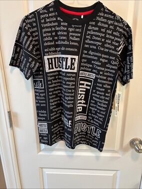 Hustle Graphic Panel Short Sleeve Tee - Black & White